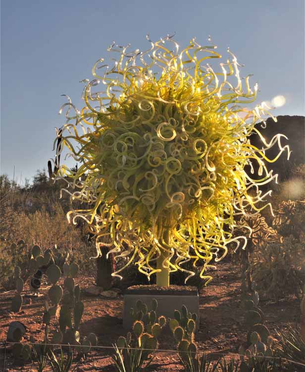 chilhuly glass sculpture